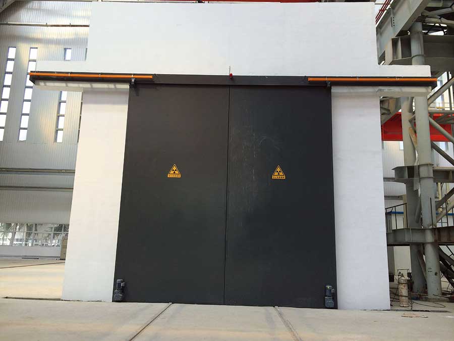 Lead door